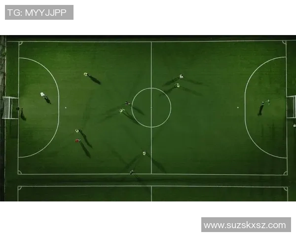 迷你足球球星崛起：小场地大梦想，挑战极限展现非凡才华